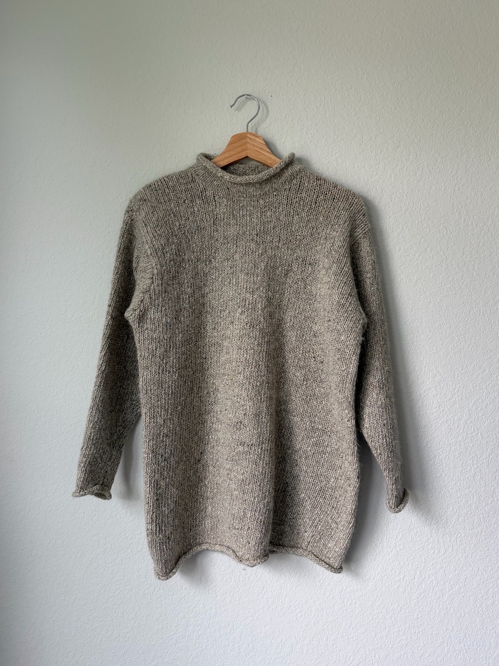 Woolrich Vintage Beige/Taupe Wool Roll Neck Sweater Knit Pullover Women’s Size M